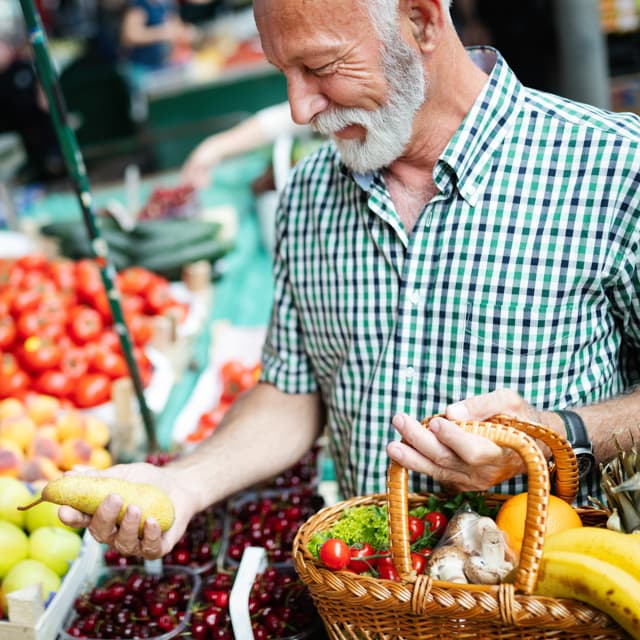 Eating Healthy on a Budget: 12 Tips to Keep You  &  Your Wallet Fit