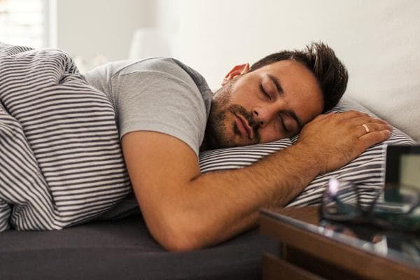 Which Men's Supplement Helps with Muscle Health and Better Sleep?