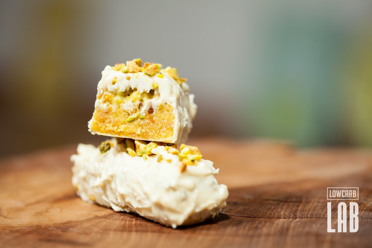Protein Bar with Pistachios - LowCarbLab