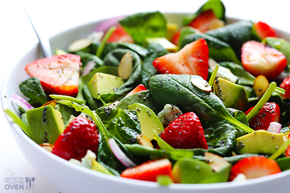 avocado strawberry spinach salad for a healthy cleanse