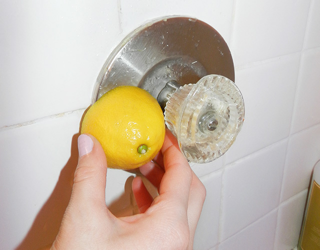 lemon shower cleaner