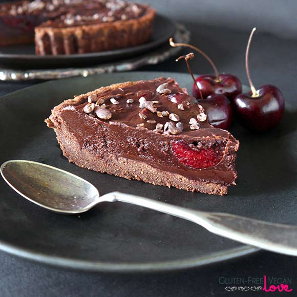 Paleo and Gluten-Free Vegan Chocolate Black Cherry Tart | Gluten-Free Vegan Love 